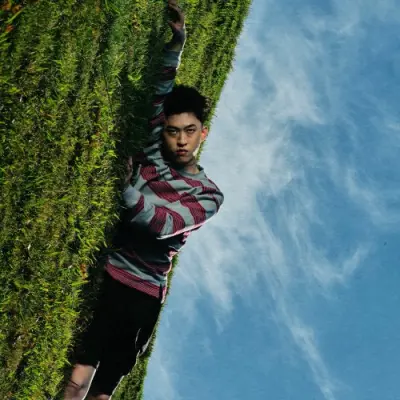 Rich Brian / WHERE IS MY HEAD?